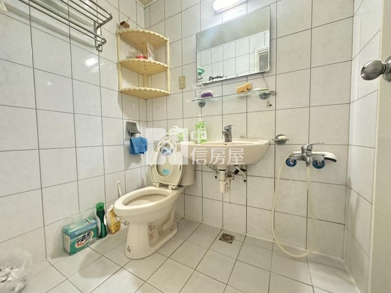 德賢商圈三房大樓房屋室內格局與周邊環境