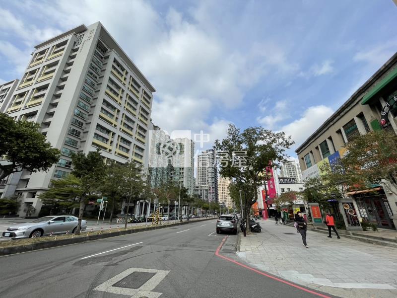 關新路絕版稀有鐵賣黃金美建地房屋室內格局與周邊環境