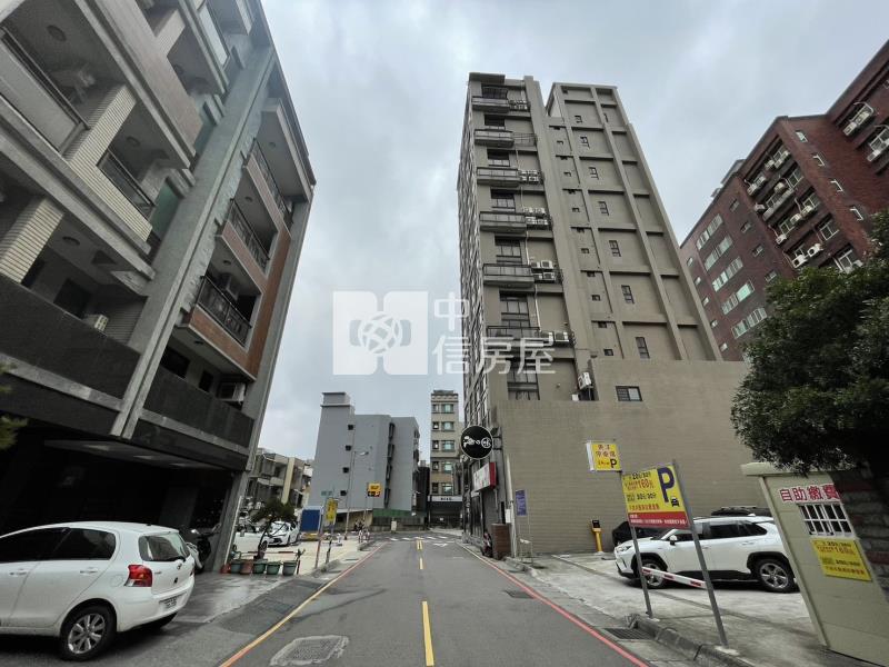關新路絕版稀有鐵賣黃金美建地房屋室內格局與周邊環境