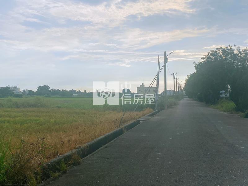 新營臨路10米方正美農地房屋室內格局與周邊環境