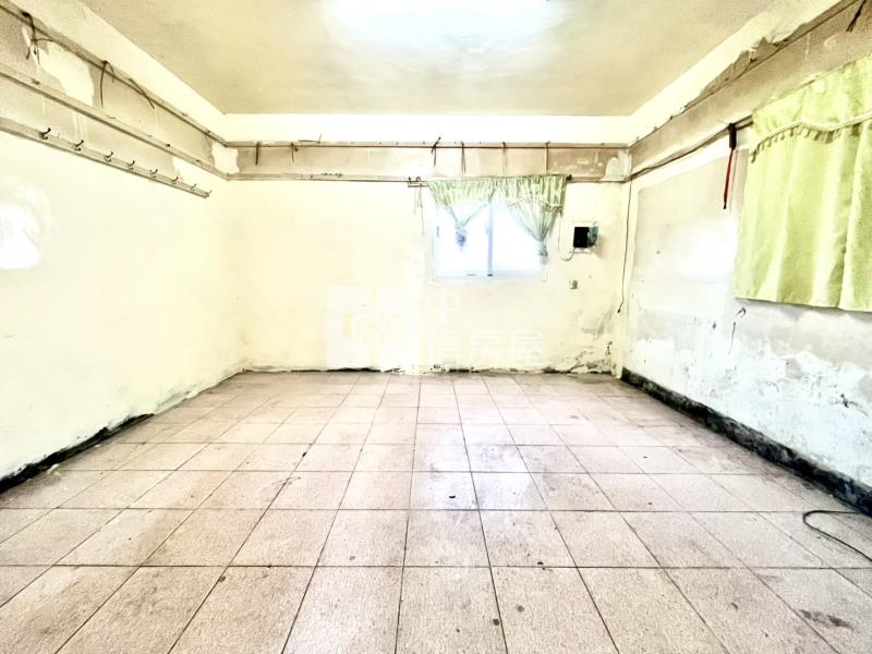 新社華豐街買地送房鄉村乙建房屋室內格局與周邊環境