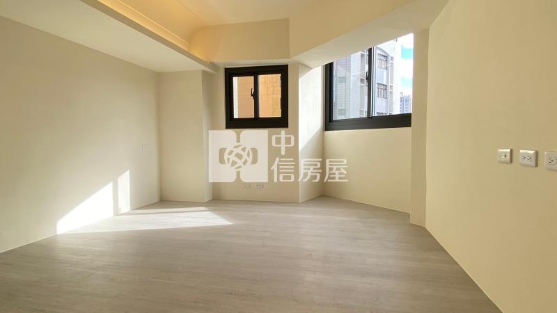 南區全新整理精美三房平車房屋室內格局與周邊環境