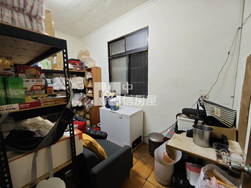 東榮商圈光榮國中旁臨路黃金透店房屋室內格局與周邊環境