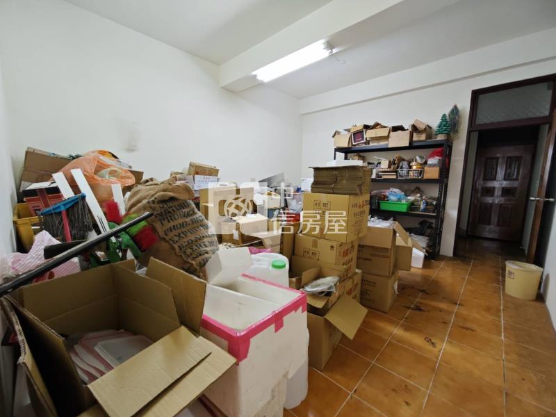 東榮商圈光榮國中旁臨路黃金透店房屋室內格局與周邊環境