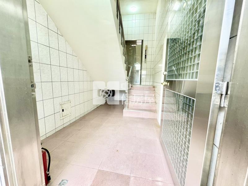 【安家】文化國小三角窗1+2樓大店面房屋室內格局與周邊環境
