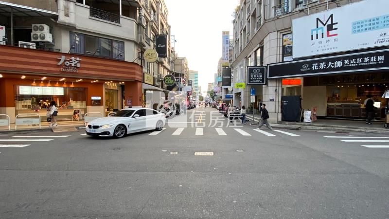 一中商圈大面寬超商連鎖店面房屋室內格局與周邊環境