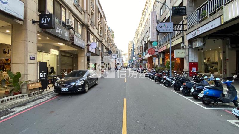 一中商圈大面寬超商連鎖店面房屋室內格局與周邊環境