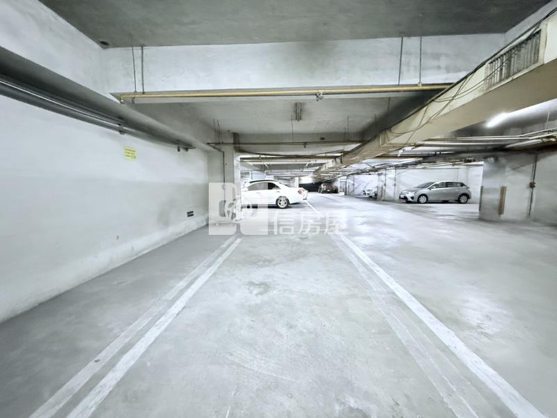 白金漢宮三房亮麗平車房屋室內格局與周邊環境