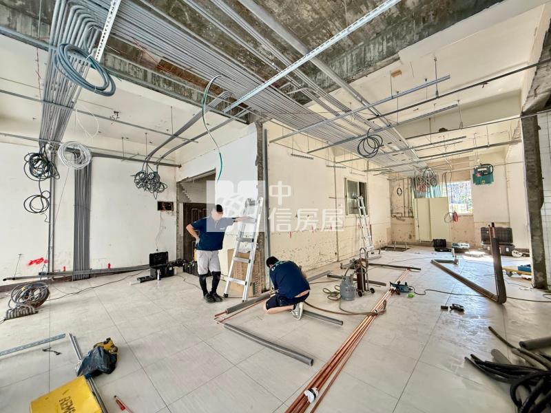 一中商圈11米面寬連鎖全家超商承租店面|年收126萬房屋室內格局與周邊環境