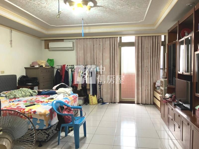 【新世紀】中壢區中豐路店面房屋室內格局與周邊環境