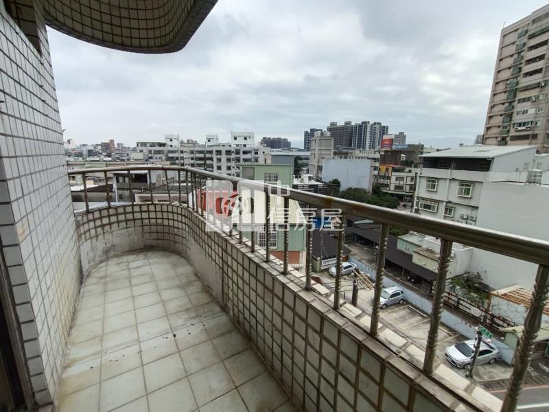 平鎮國中電梯大三房房屋室內格局與周邊環境