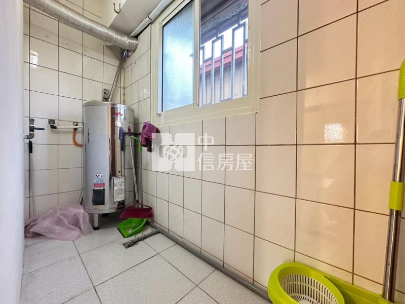 益民商圈全新整理低總價三房平車房屋室內格局與周邊環境