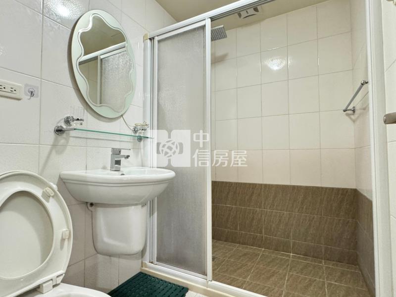 大城比佛利帝王戶.3改2雙車房屋室內格局與周邊環境