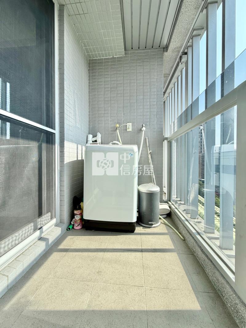 文心中清捷運站|水湳經貿|輕屋齡朝南兩房平車房屋室內格局與周邊環境