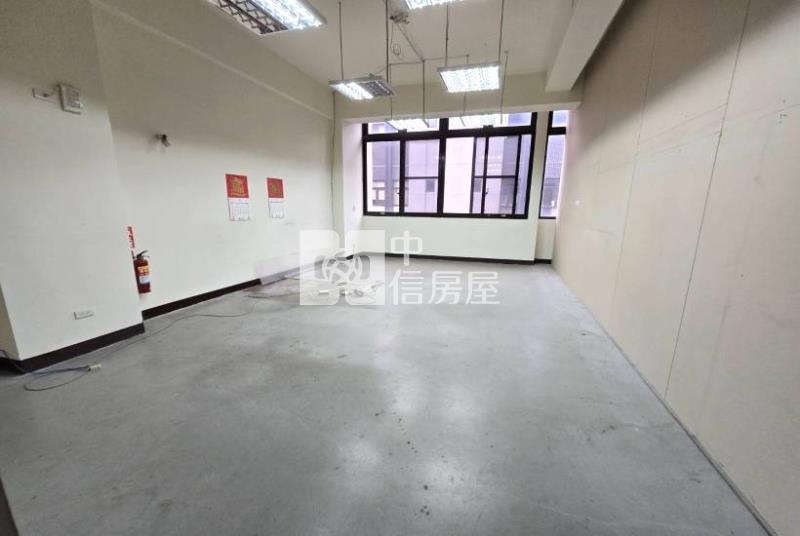 楊梅交流道【五楊創新科技園區】投資收租乙工挑高RC廠房房屋室內格局與周邊環境