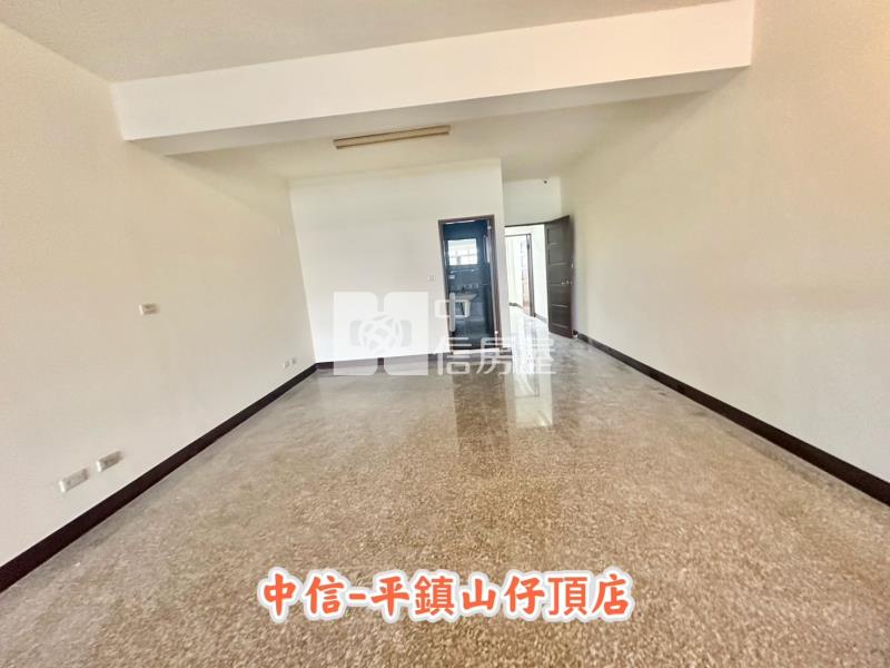 中興路鬧區整新店面房屋室內格局與周邊環境