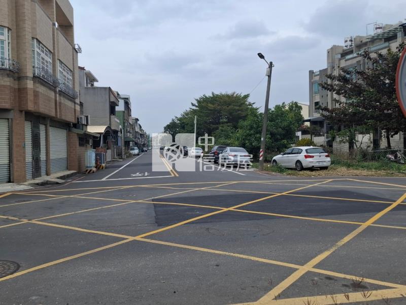 (專)新營區民族路體育場旁305坪美建地房屋室內格局與周邊環境