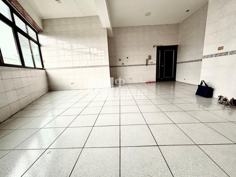 竹南光德路美華廈房屋室內格局與周邊環境