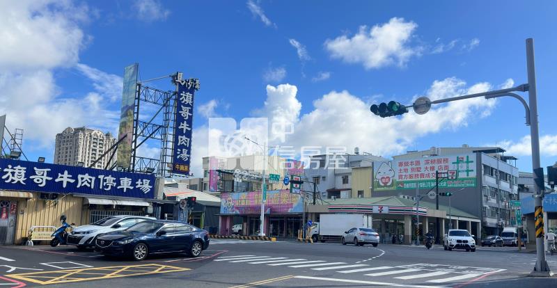 賢北國小朝南傳家透店房屋室內格局與周邊環境