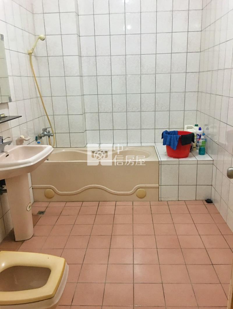 賢北國小朝南傳家透店房屋室內格局與周邊環境