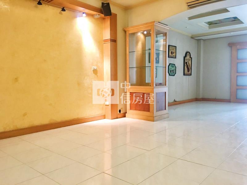 賢北國小朝南傳家透店房屋室內格局與周邊環境