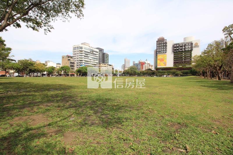 市民廣場旁大商辦房屋室內格局與周邊環境