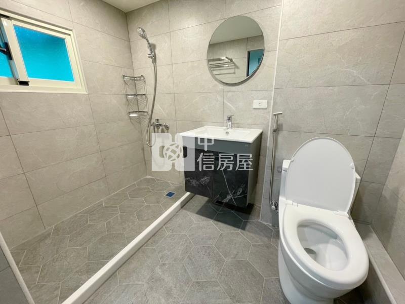 中興商圈旁超便宜孝親溫馨美透天房屋室內格局與周邊環境