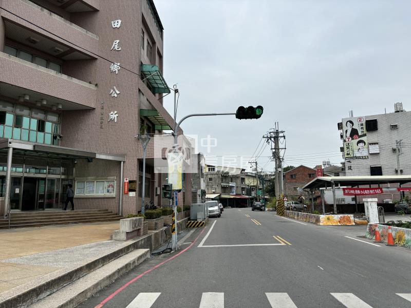 田尾公所旁大地坪車庫店面房屋室內格局與周邊環境