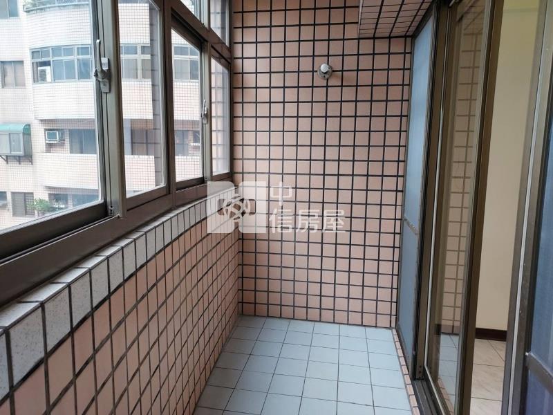 平鎮延平路二段金典特區4房車房屋室內格局與周邊環境