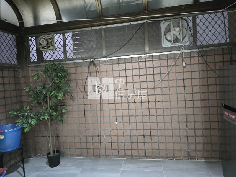 屏東市聖羅蘭大套房房屋室內格局與周邊環境