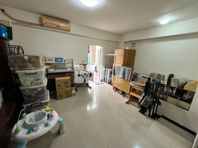 楊梅市區透天店面房屋室內格局與周邊環境