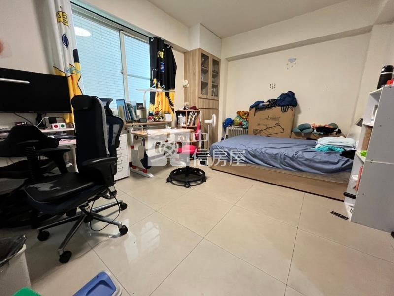 楊梅市區透天店面房屋室內格局與周邊環境