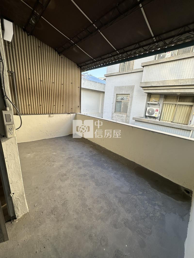忠孝商圈車庫美透天房屋室內格局與周邊環境