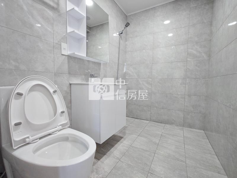 文昌國小邊間裝潢美墅房屋室內格局與周邊環境
