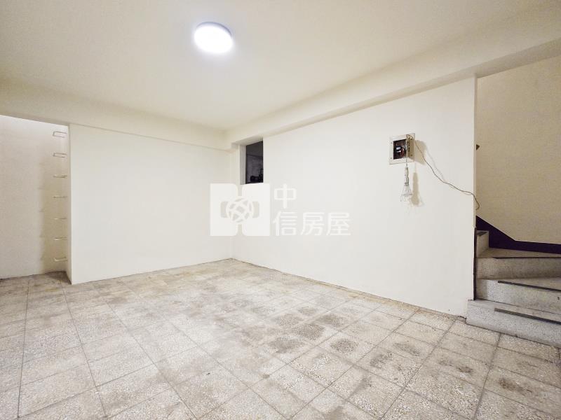 文昌國小邊間裝潢美墅房屋室內格局與周邊環境