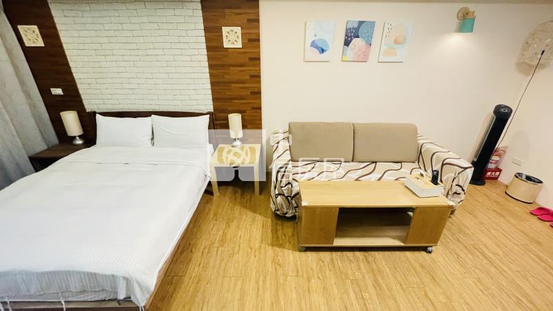 市中心無印木石風山景湯屋房屋室內格局與周邊環境