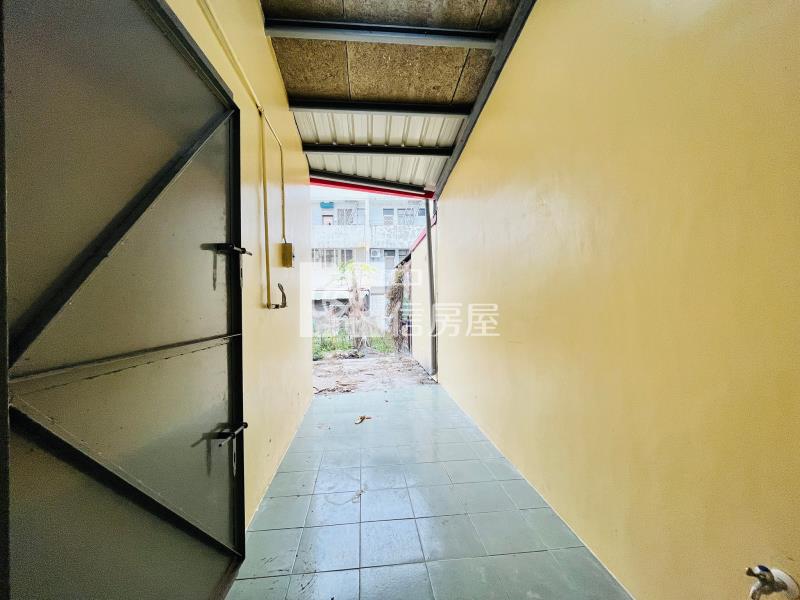 里港理想車庫別墅房屋室內格局與周邊環境