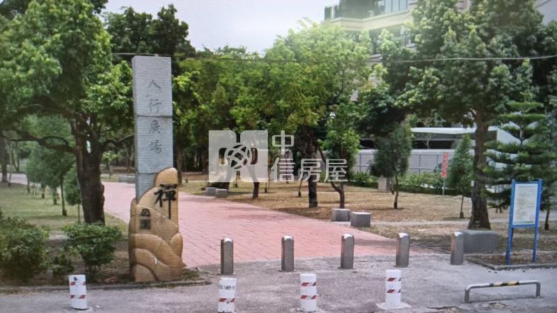 @高雄澄清湖特區@遊樂商業中心建地.出售持分土地.每坪56萬房屋室內格局與周邊環境