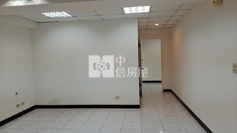 永康交流道旁臨路15米商辦(B)房屋室內格局與周邊環境