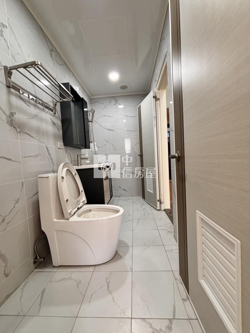 大里成功國中*8米活路*邊間透天房屋室內格局與周邊環境