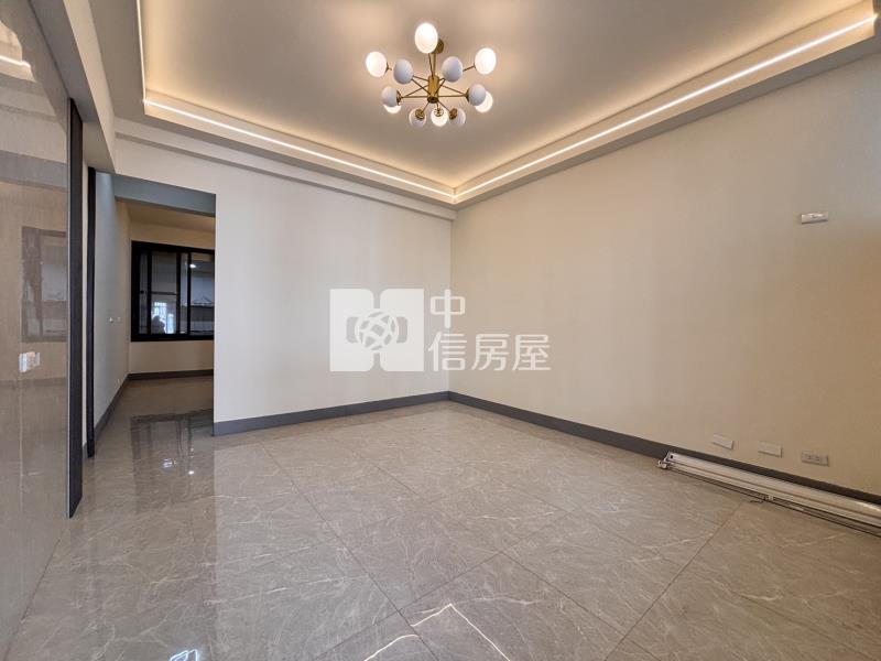 大里成功國中*8米活路*邊間透天房屋室內格局與周邊環境