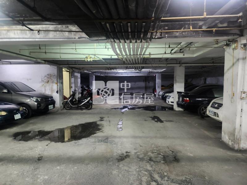 五福街七大套房毛胚屋房屋室內格局與周邊環境