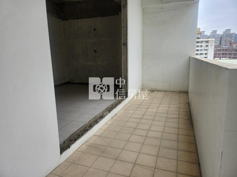 五福街八大套房毛胚屋房屋室內格局與周邊環境