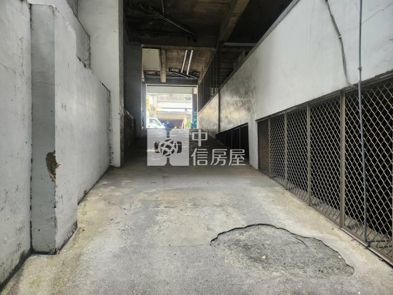 五福街八大套房毛胚屋房屋室內格局與周邊環境