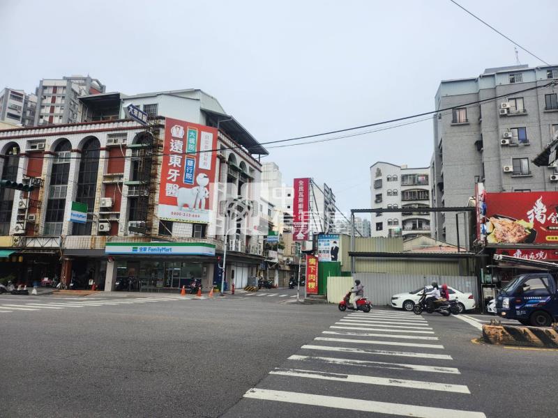 五福街八大套房毛胚屋房屋室內格局與周邊環境