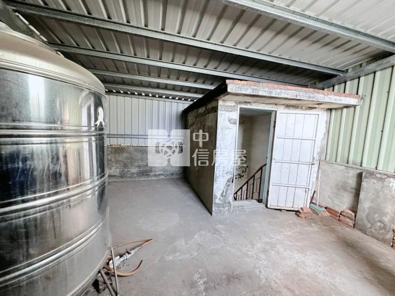 龍岡大地坪透天,前院停車房屋室內格局與周邊環境