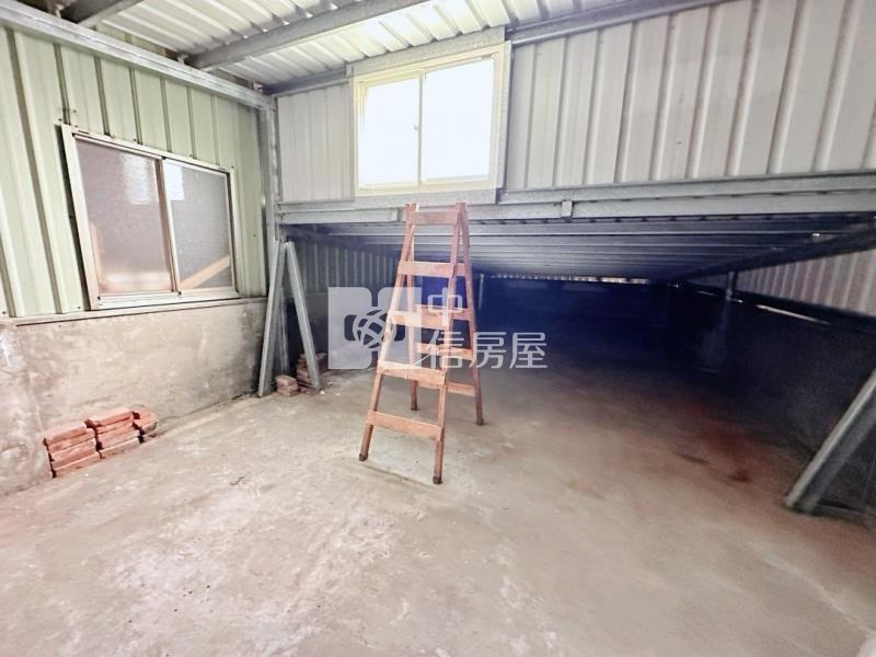 龍岡大地坪透天,前院停車房屋室內格局與周邊環境