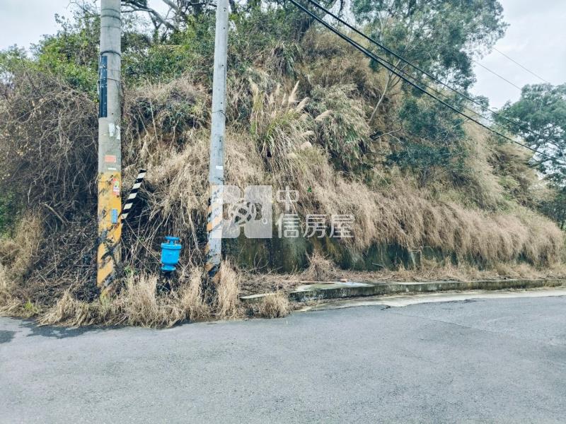 苗栗臨路大面寬便宜建地(A)房屋室內格局與周邊環境