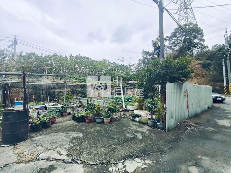 苗栗臨路大面寬便宜建地(A)房屋室內格局與周邊環境
