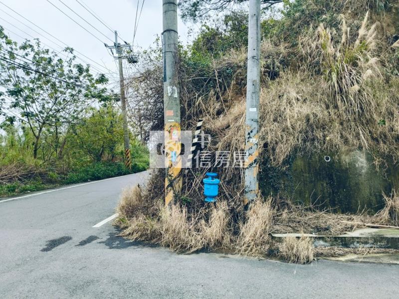 苗栗臨路大面寬便宜建地(A)房屋室內格局與周邊環境